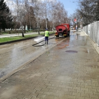 Започна пролетното измиване на улиците в град Севлиево, като се предвижда до края на месец април да бъде измит целия град