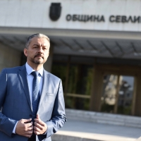Д-р Иванов: “Продължаваме да работим в условията на криза, при спазване на сериозна финансова дисциплина”
