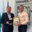 Почетен плакет грамота от Oбщина Севлиево получи Европейският шампион по таекуондо Николай Василев